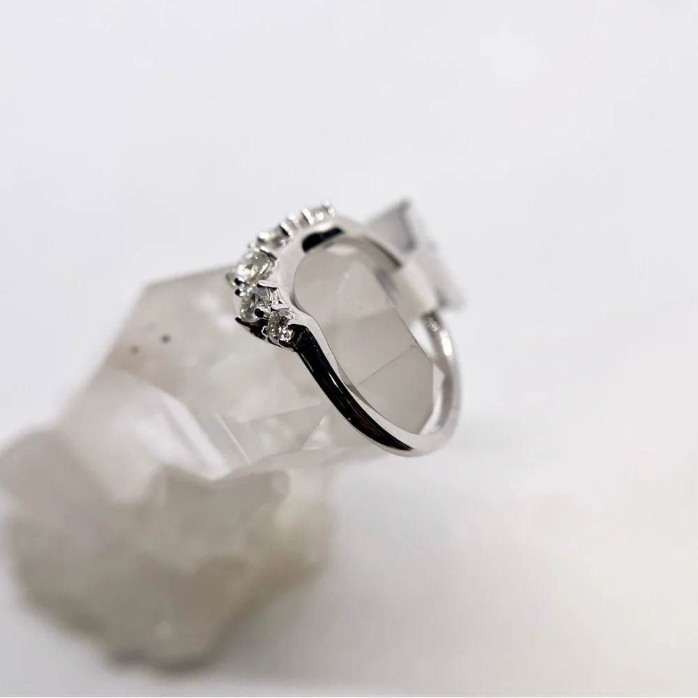 Classic 5-Stone Moissanite Ring 18K White Gold 925 Silver Band Ring Guard GRA